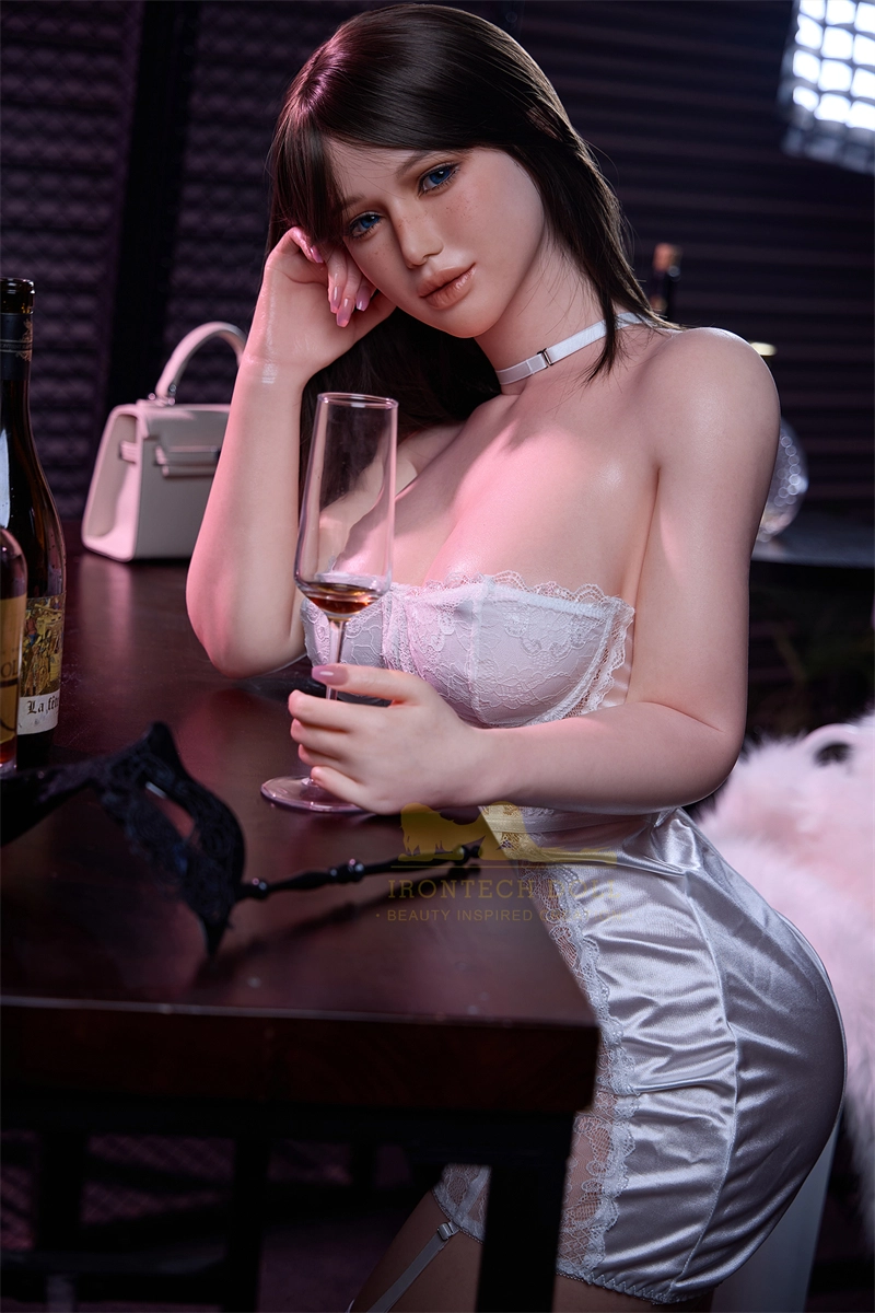 Irontech 164cm (5ft4) All-In-One Seamless Neck Silicone Sex Doll Celine, Head S13, Natrual Skin